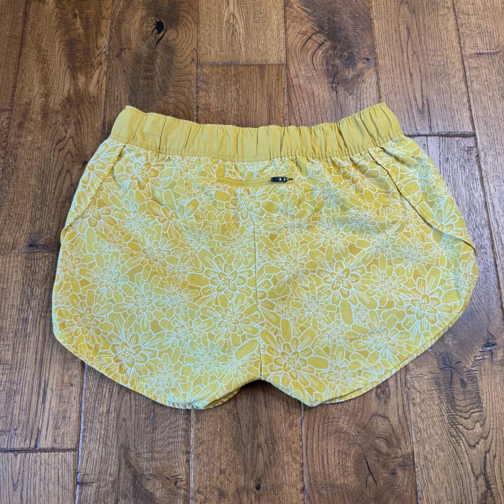 The North Face Womens Class V Mini Floral Print Yellow Nylon Athletic Shorts S - Picture 5 of 6